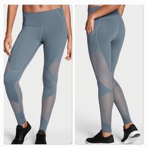VS Sport Knockout Tight - Small